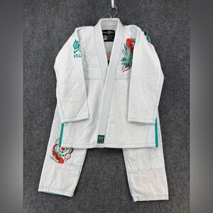 Fluory BJJ Grappling Women’s F1 Gi Koi White Brazilian Jujitsu Muay Thai Ninja